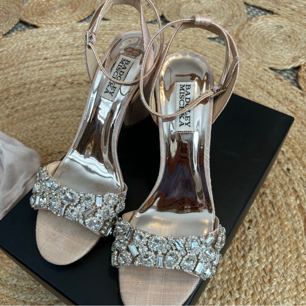 Badgley mischka heels